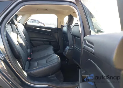 2018 Ford Fusion Hybrid Titanium z USA, uszkodzony, nr VIN 3FA6P0RU0JR181734